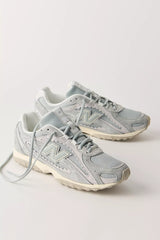 New Balance 204L Satin Sneakers