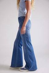 Wrangler '70s Seamed Flare Jeans