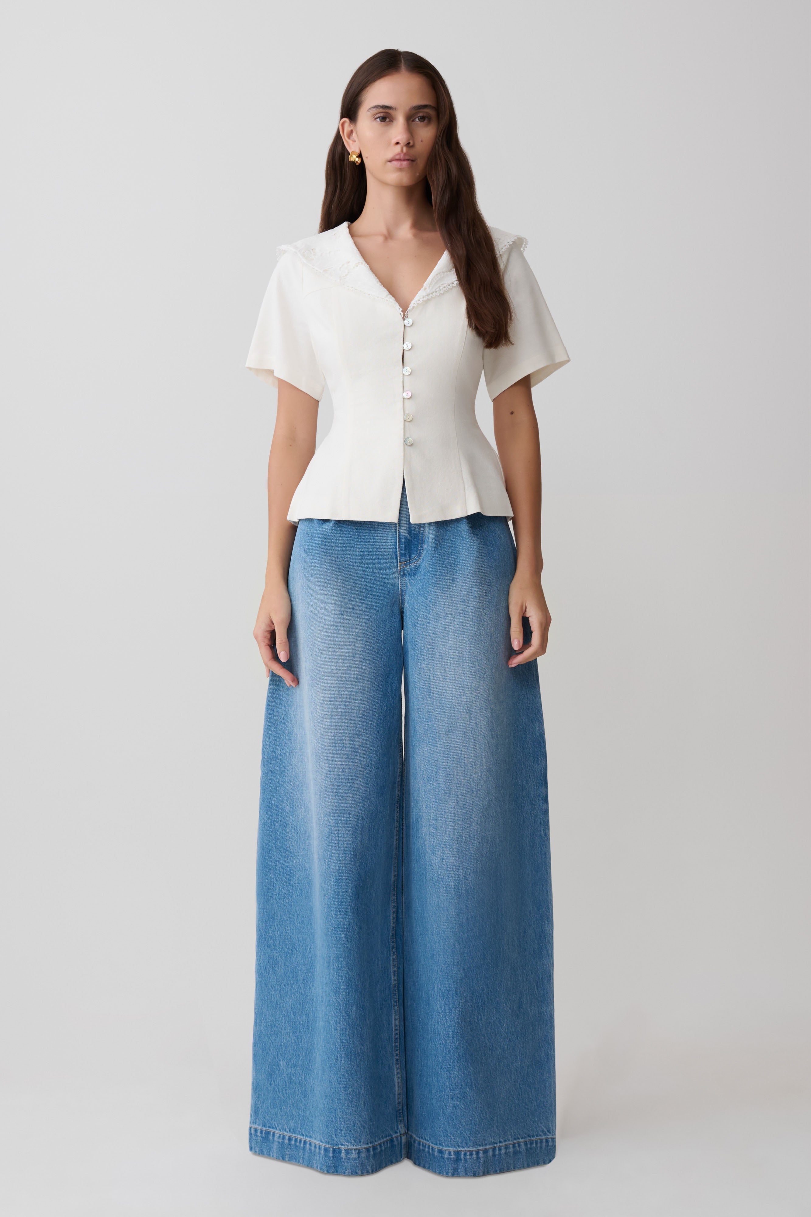 Melody Short Sleeve Shirt With Lace Collar - White