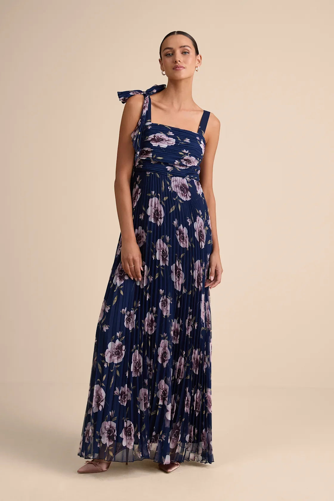Gorgeous Purpose Emerald Satin Pleated Sleeveless Bow Maxi Dress