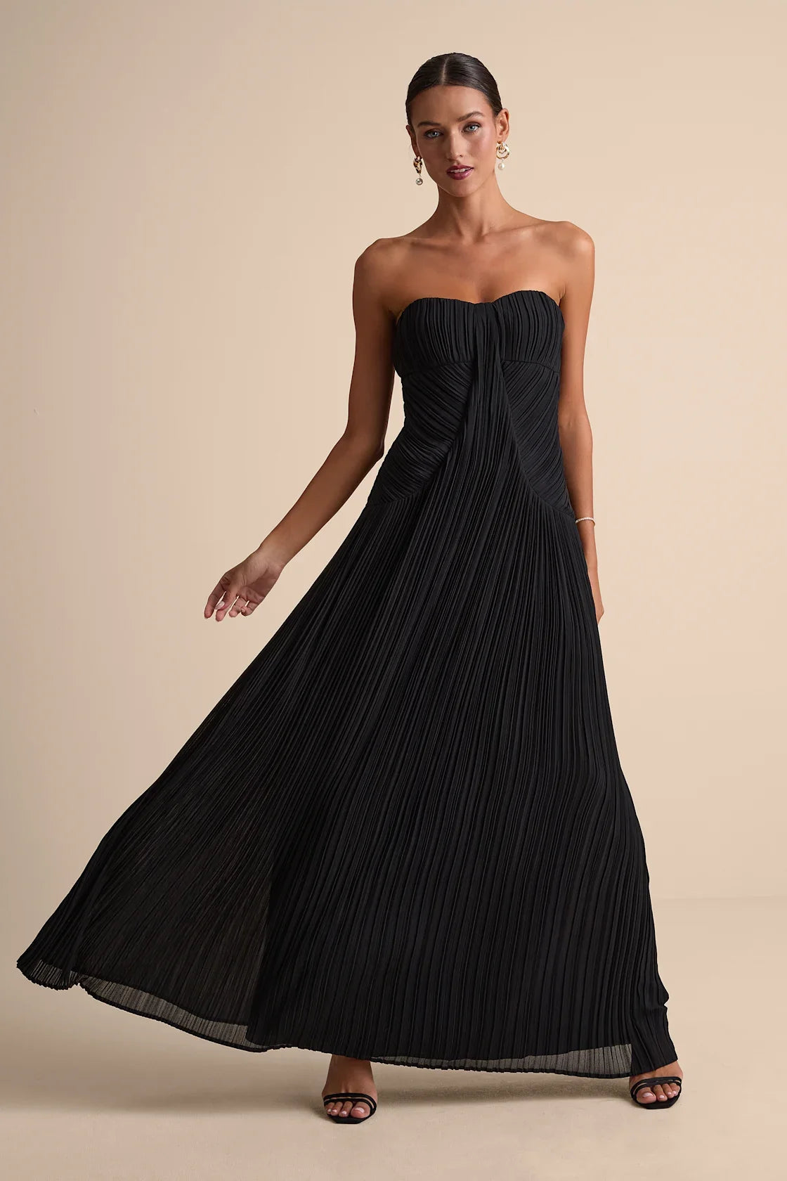 Narasha Emerald Green Pleated Strapless Maxi Dress