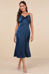 Extravagantly Sleek White Satin Sleeveless Bow Midi Dress