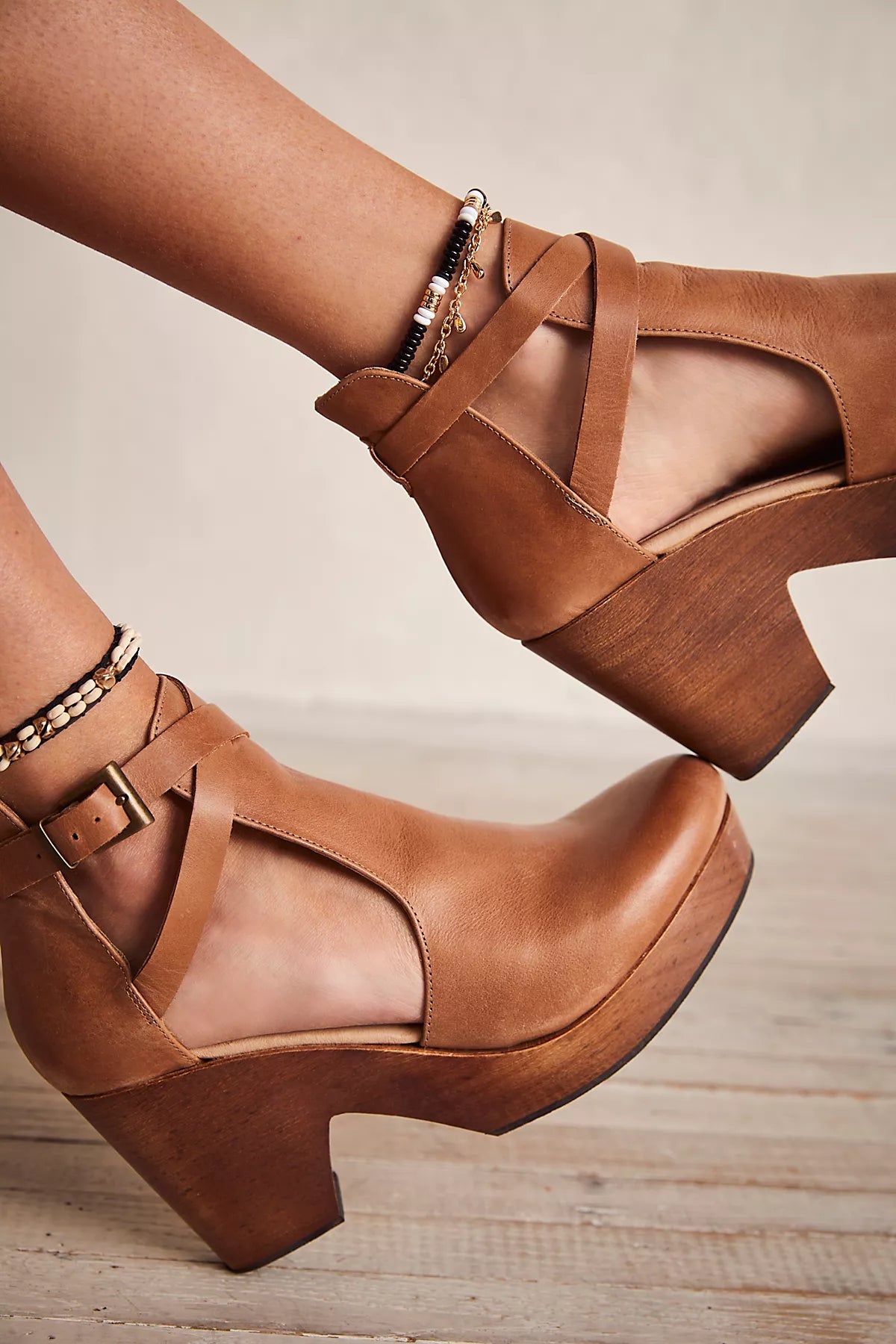 Cedar Leather Clogs