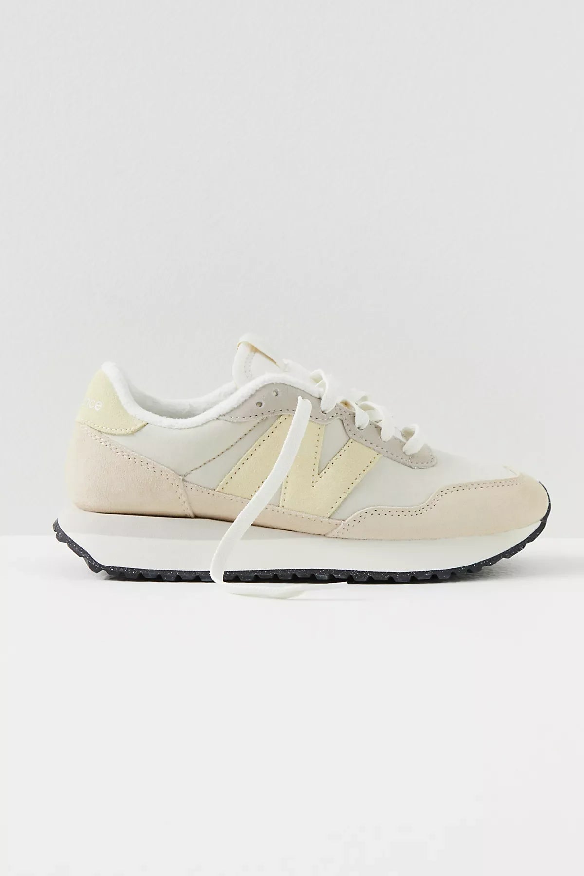 New Balance 237 Sneakers