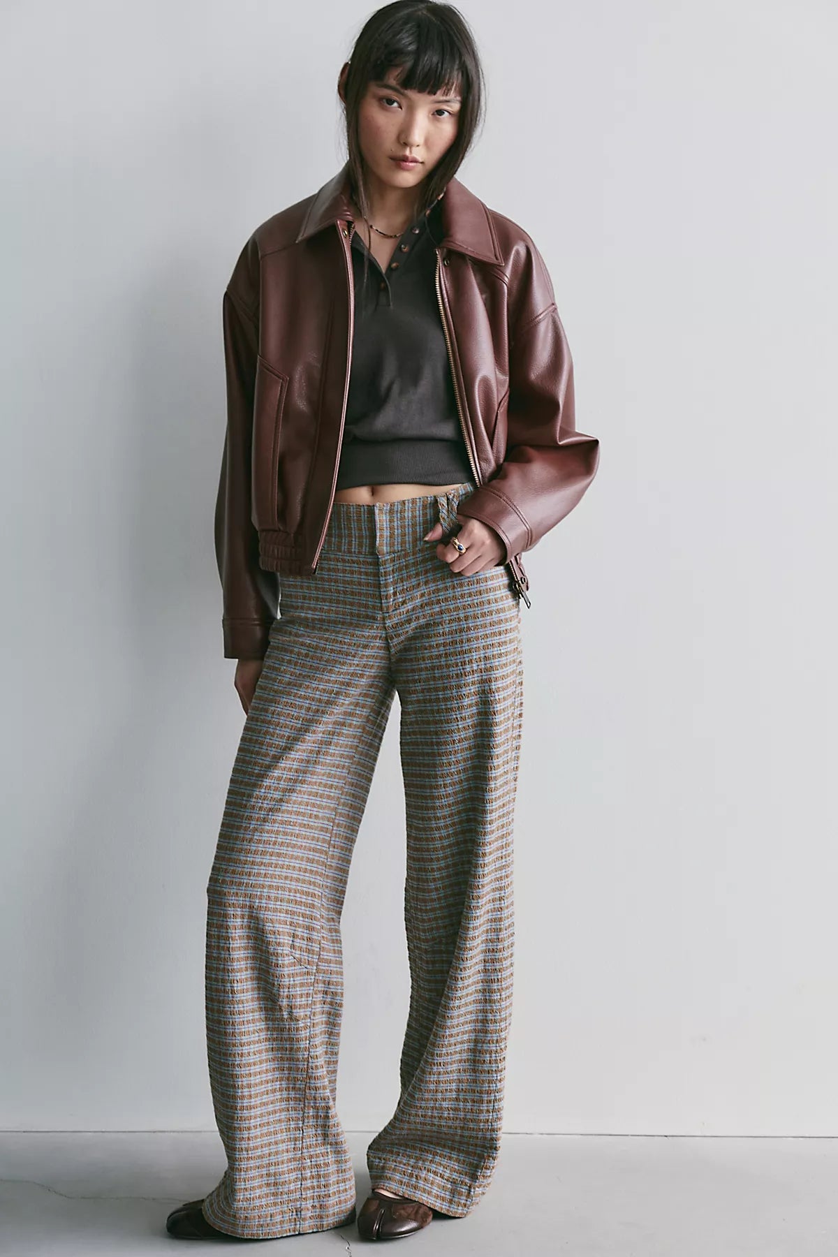Time Flies Low-Rise Clean Trousers
