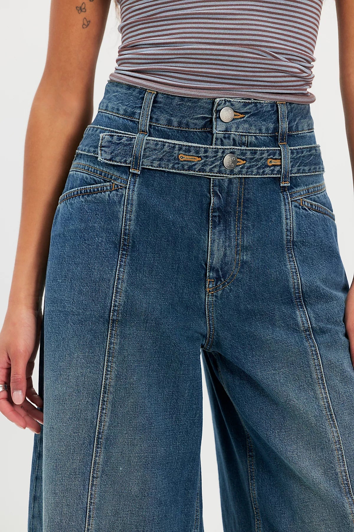 Closed Zoya-X Jeans